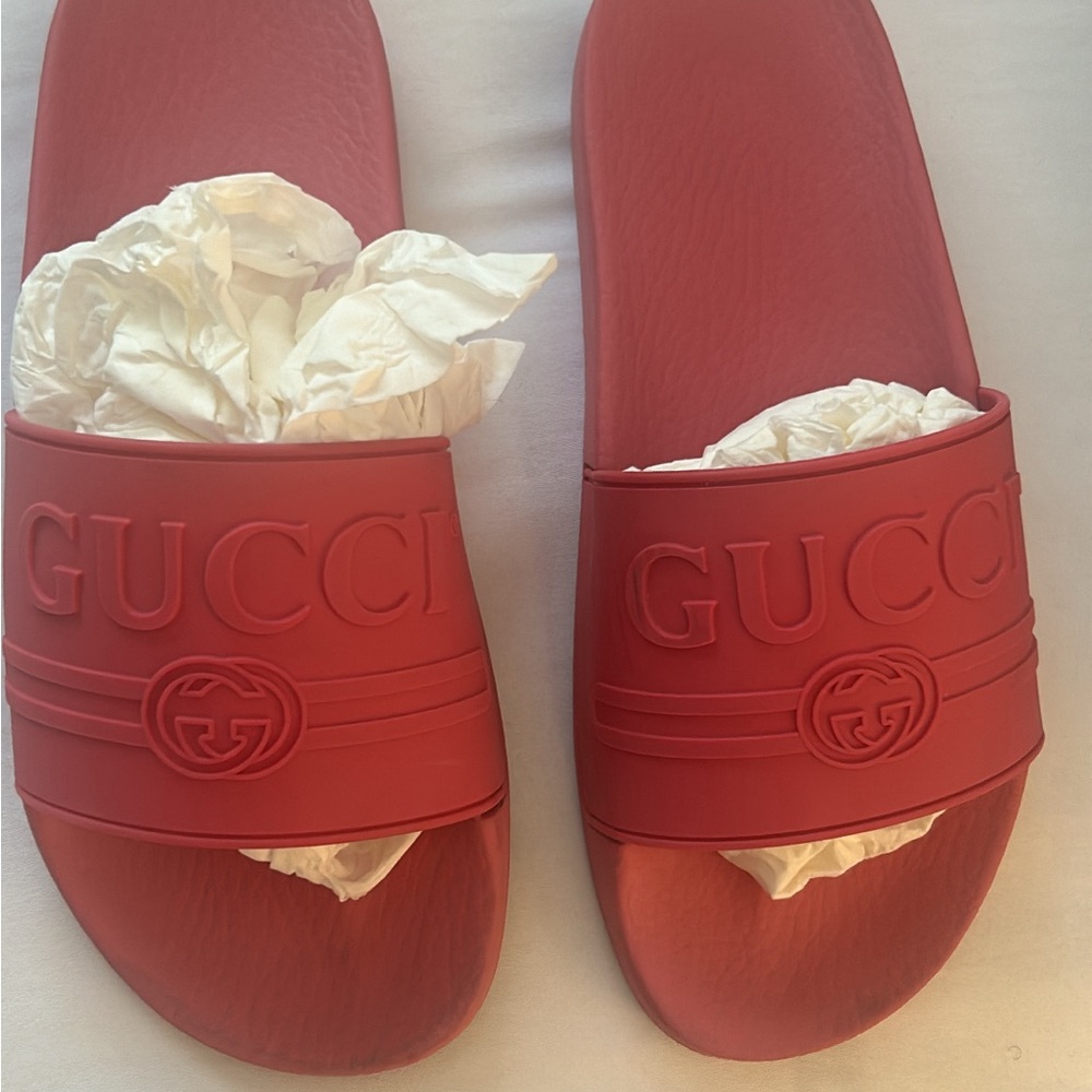 Worn and used pair of Gucci slides 100% authentic 39